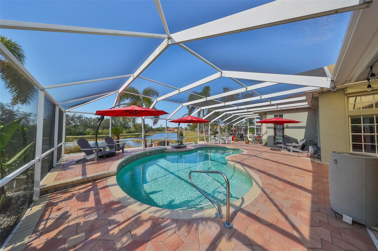 1120 SIGNATURE DR, SUN CITY CENTER, FL, 33573