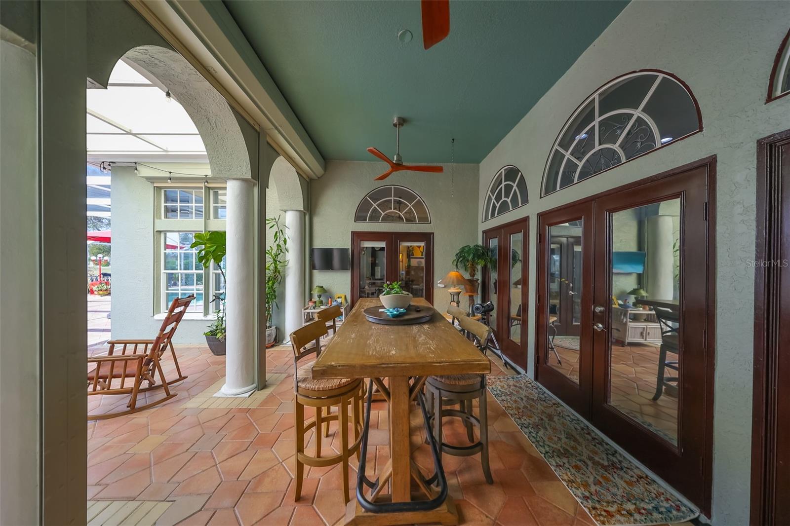 1120 SIGNATURE DR, SUN CITY CENTER, FL, 33573