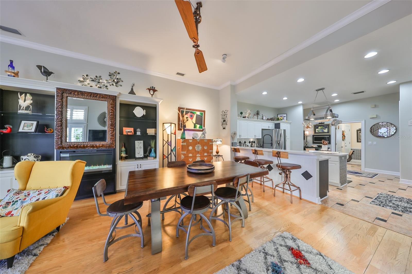 1120 SIGNATURE DR, SUN CITY CENTER, FL, 33573