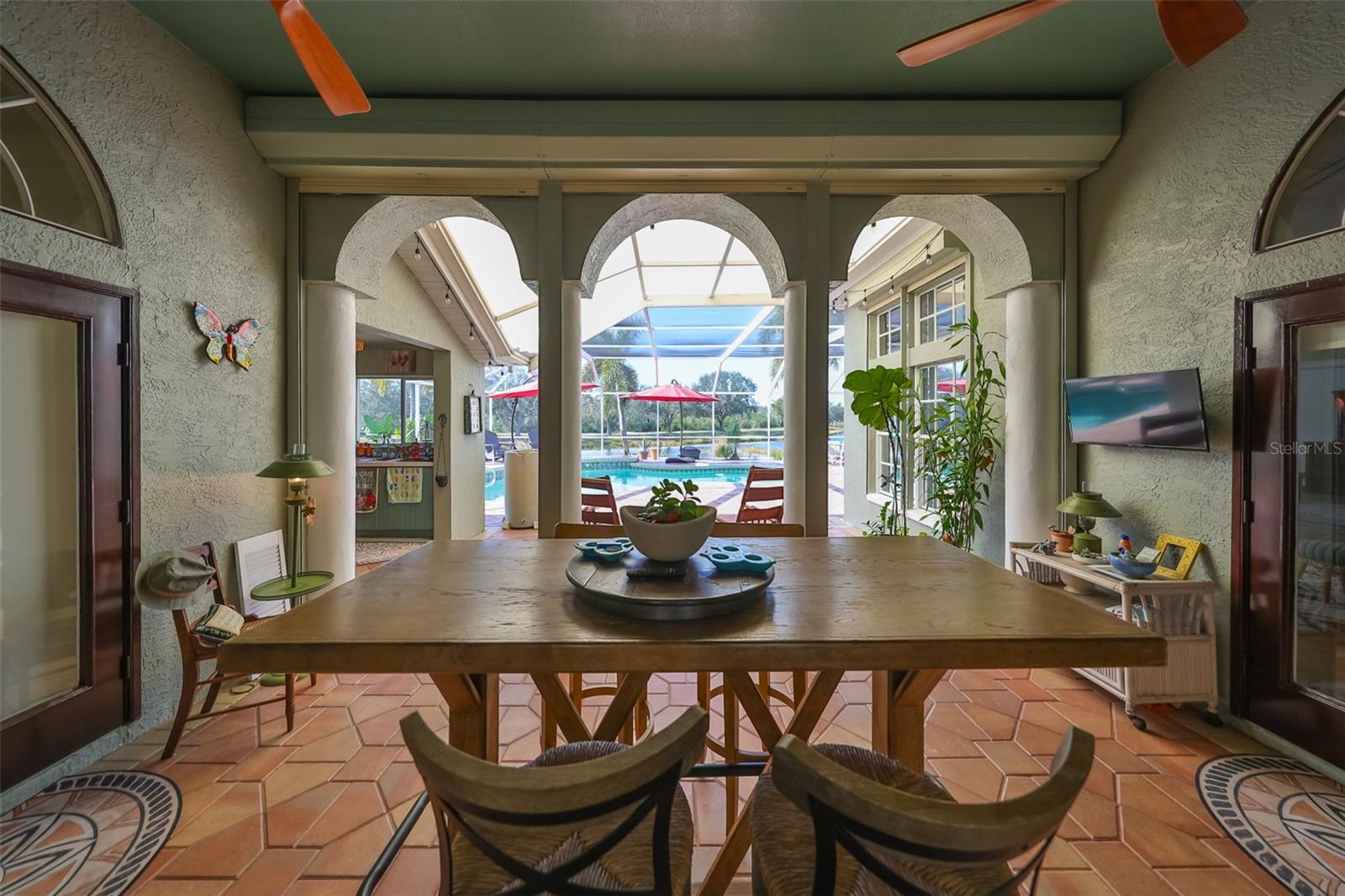 1120 SIGNATURE DR, SUN CITY CENTER, FL, 33573