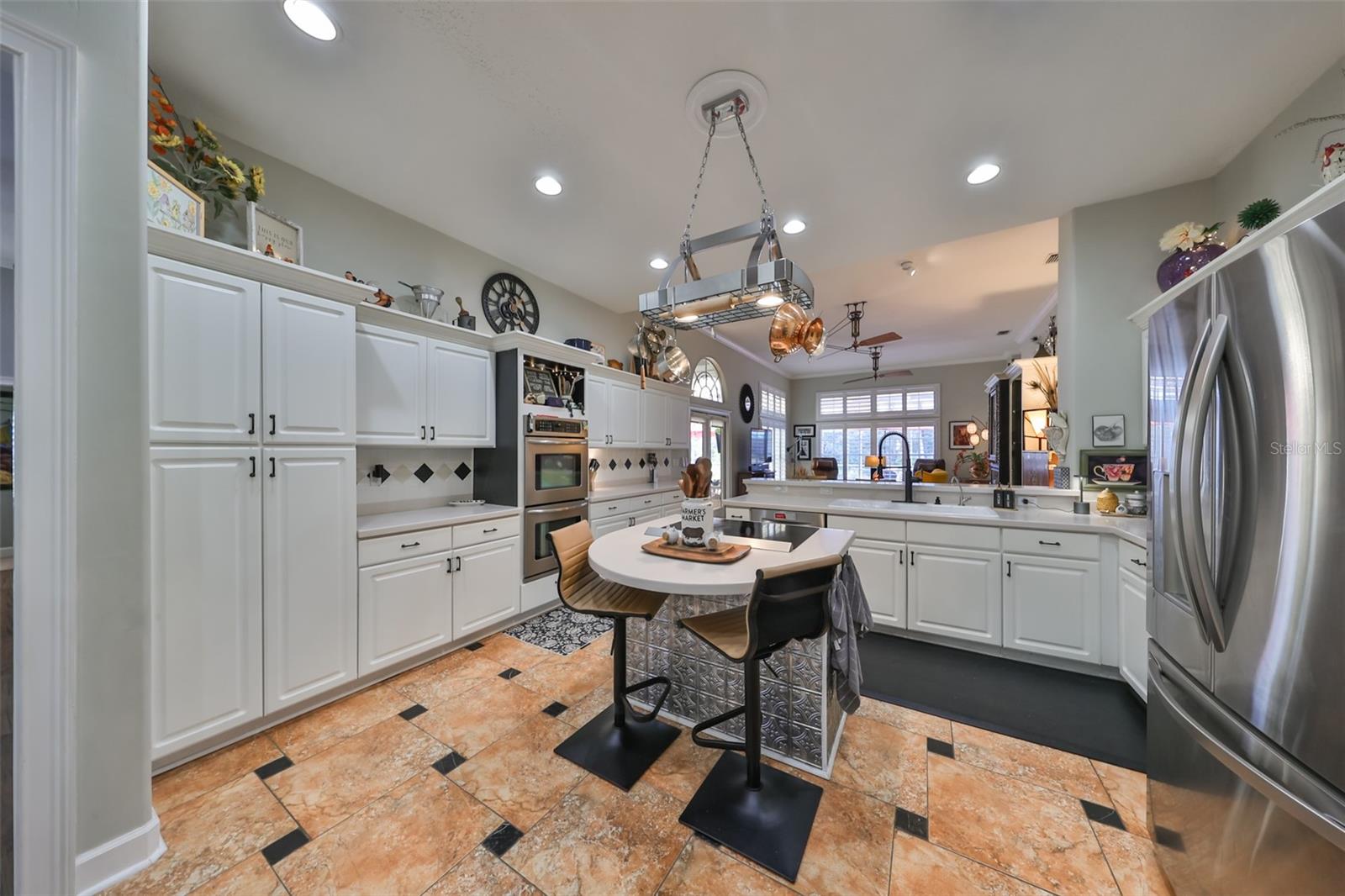 1120 SIGNATURE DR, SUN CITY CENTER, FL, 33573