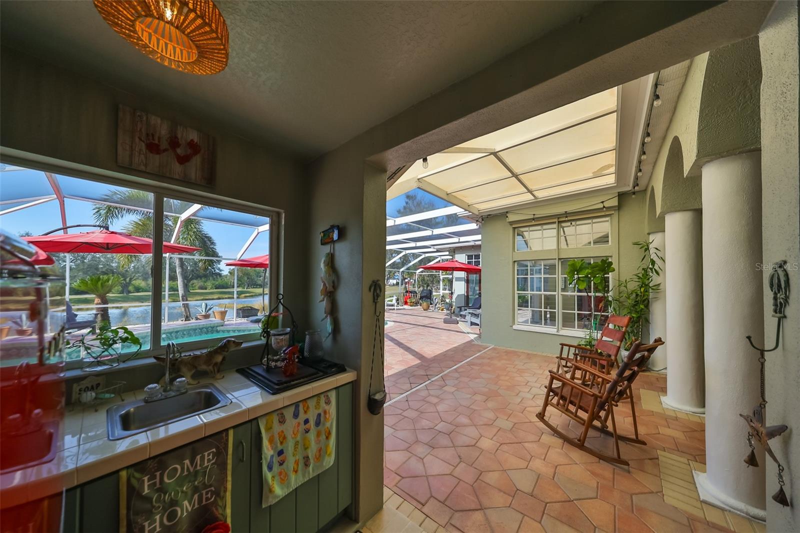 1120 SIGNATURE DR, SUN CITY CENTER, FL, 33573