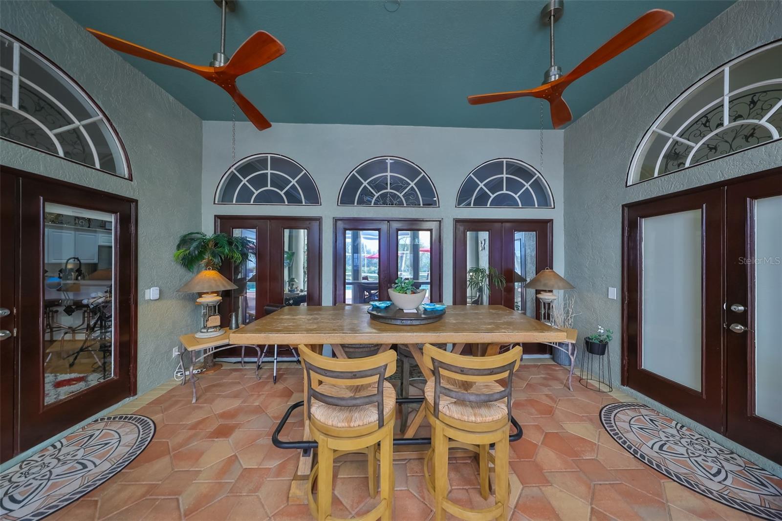 1120 SIGNATURE DR, SUN CITY CENTER, FL, 33573