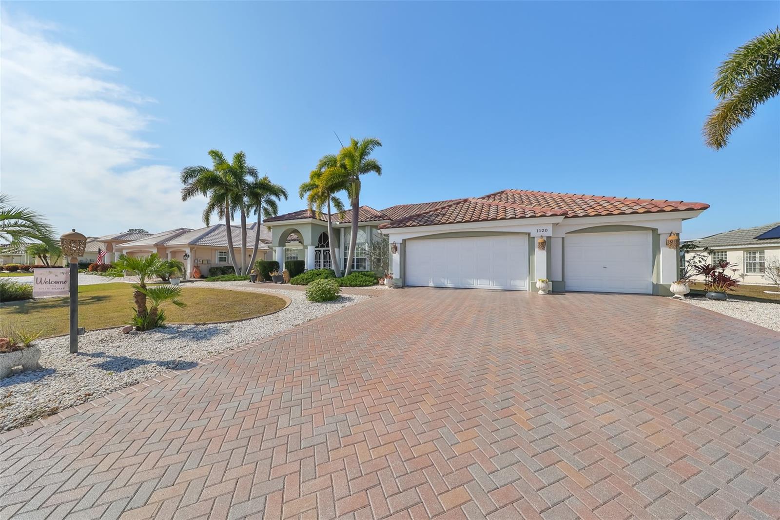 1120 SIGNATURE DR, SUN CITY CENTER, FL, 33573