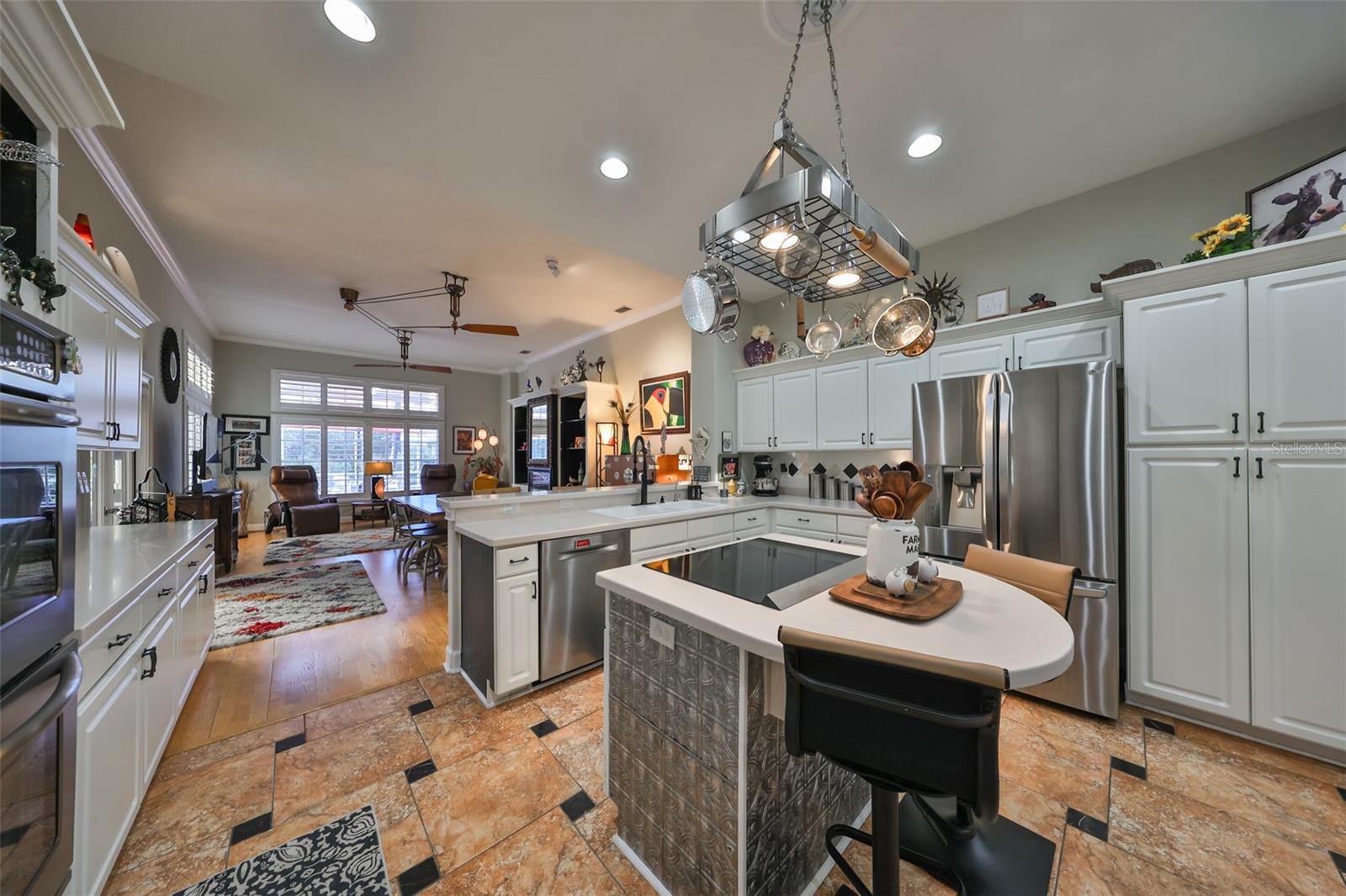 1120 SIGNATURE DR, SUN CITY CENTER, FL, 33573