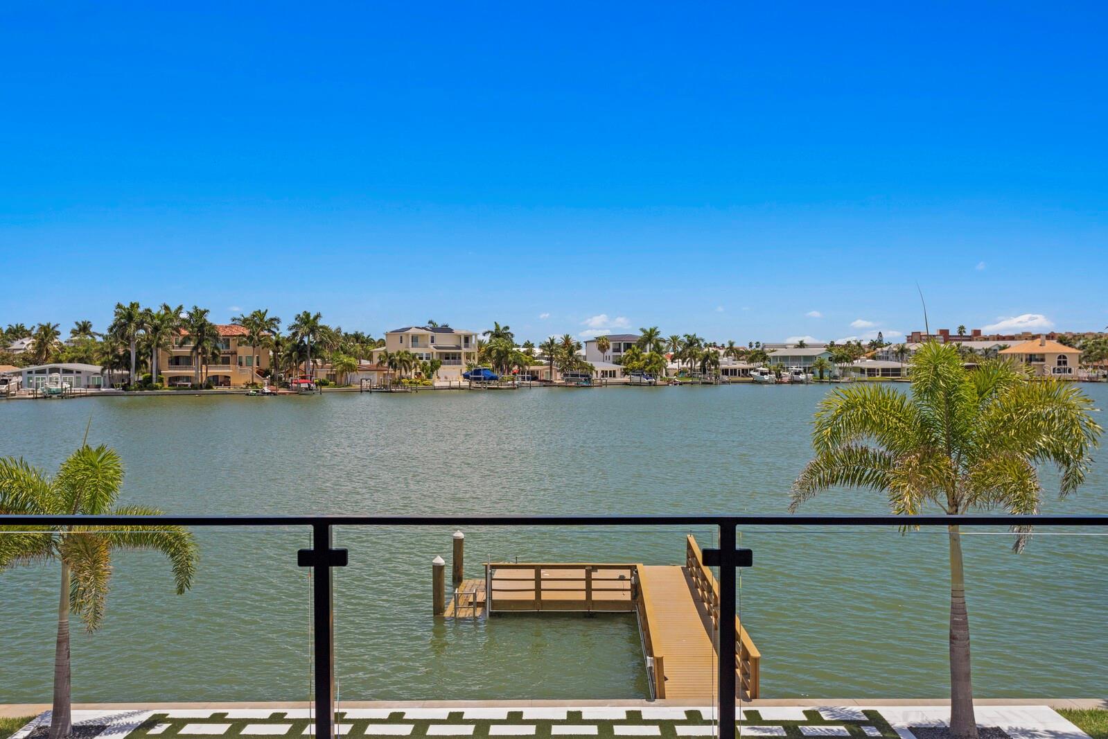 17059 DOLPHIN DR, NORTH REDINGTON BEACH, FL, 33708