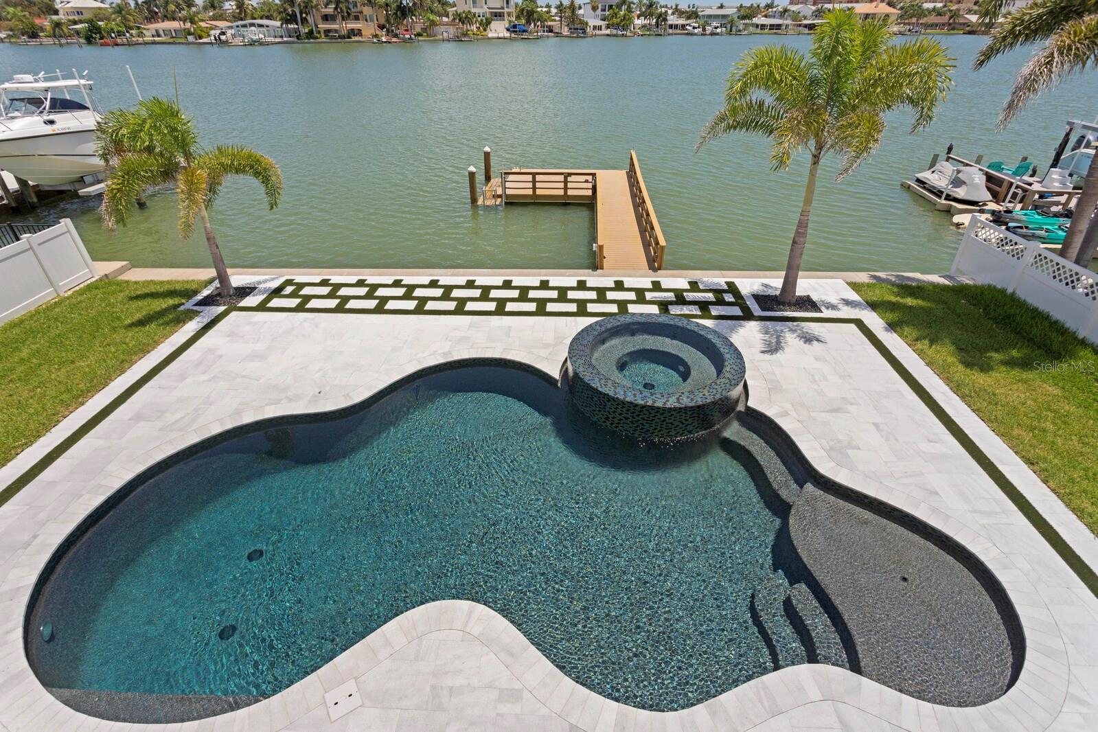 17059 DOLPHIN DR, NORTH REDINGTON BEACH, FL, 33708