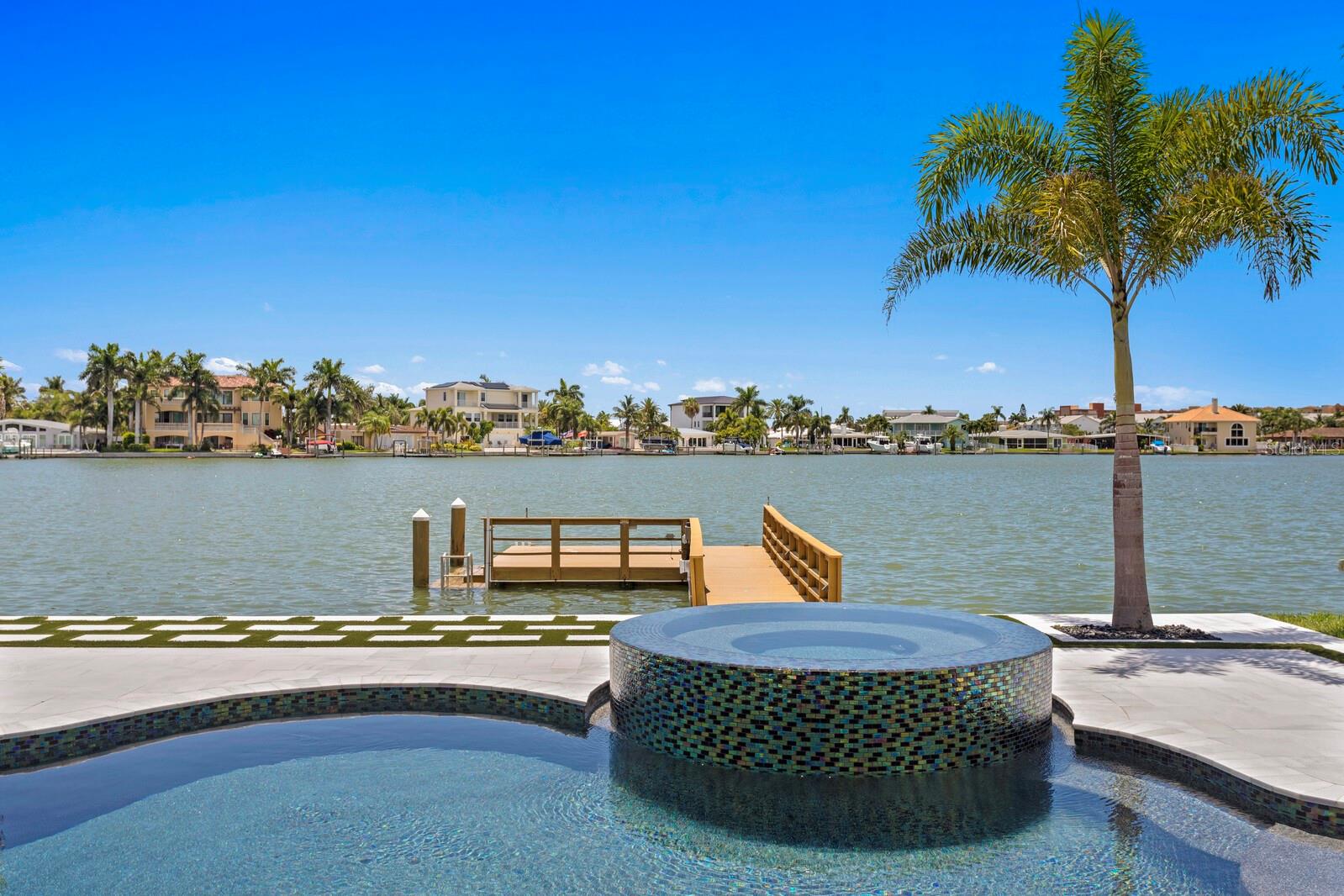 17059 DOLPHIN DR, NORTH REDINGTON BEACH, FL, 33708