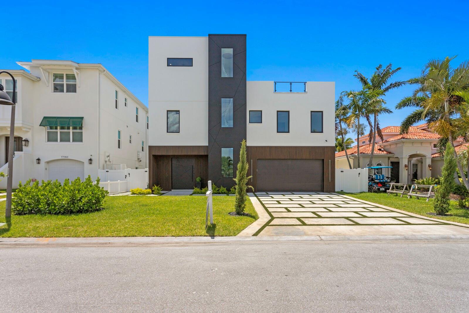 17059 DOLPHIN DR, NORTH REDINGTON BEACH, FL, 33708
