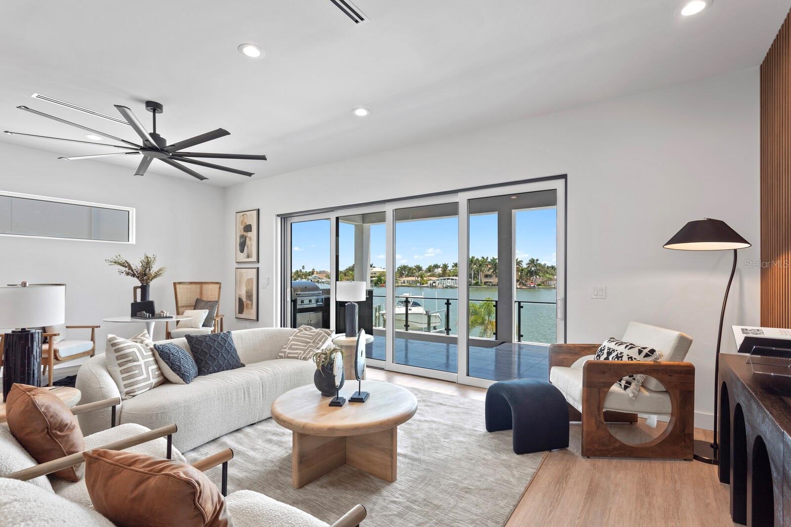 17059 DOLPHIN DR, NORTH REDINGTON BEACH, FL, 33708
