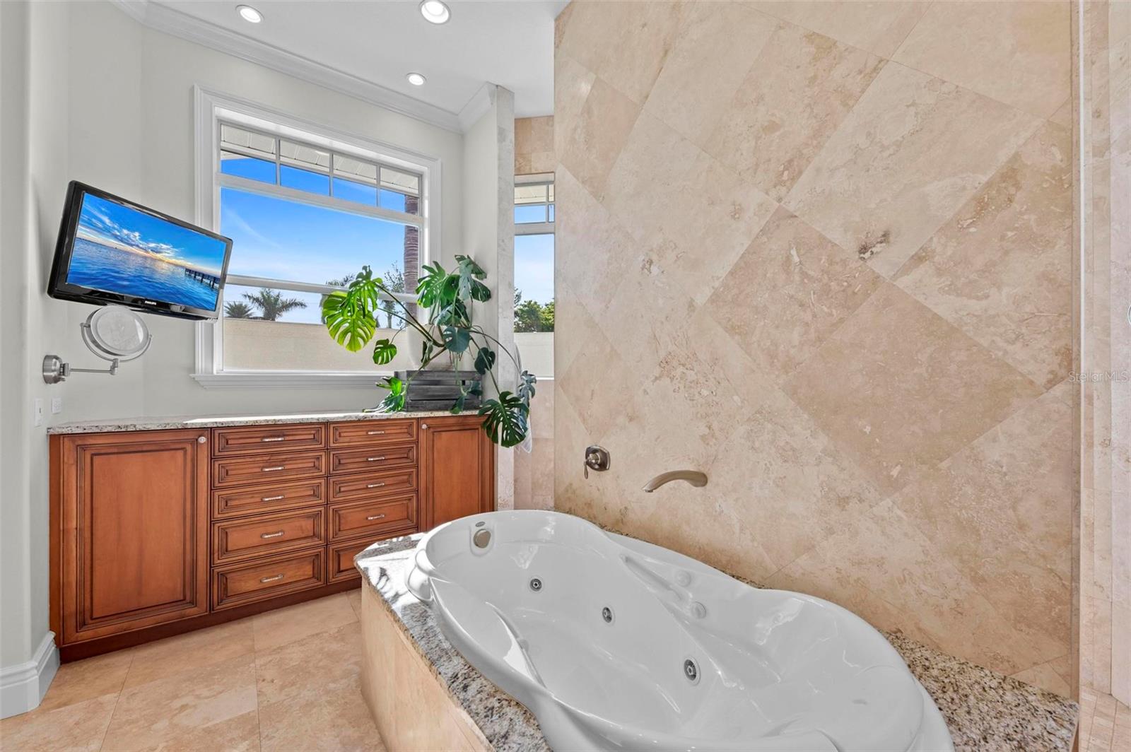 A4635379 Property Photo