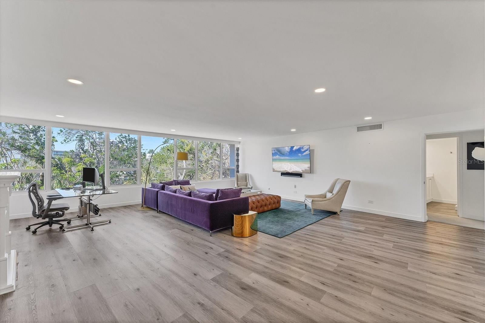 100 SANDS POINT RD #323, LONGBOAT KEY, FL, 34228