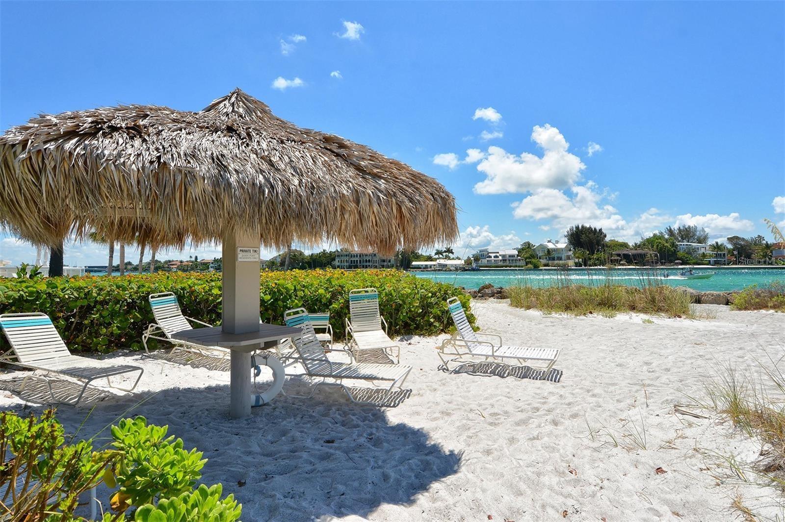 100 SANDS POINT RD #323, LONGBOAT KEY, FL, 34228