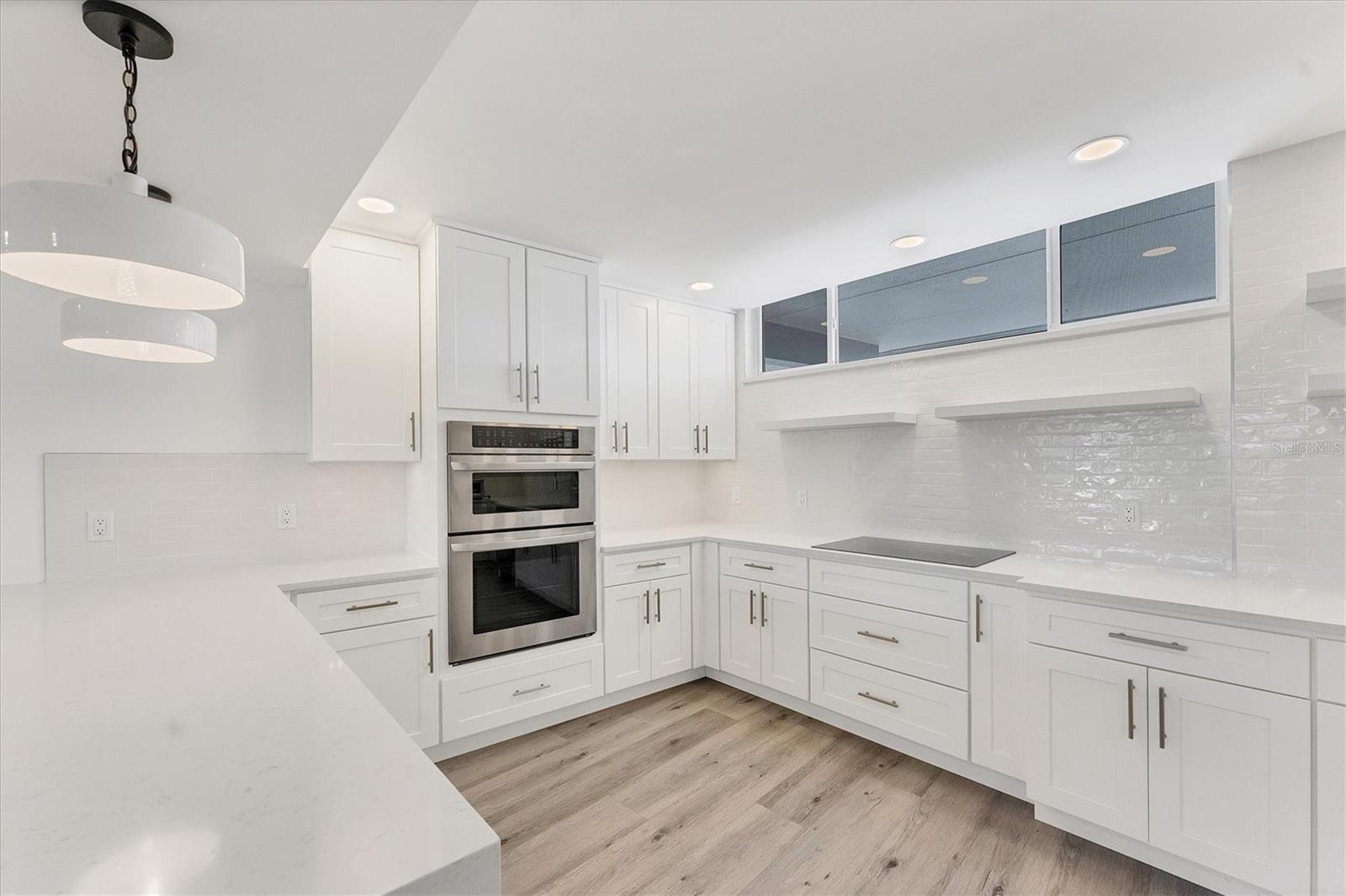 100 SANDS POINT RD #323, LONGBOAT KEY, FL, 34228