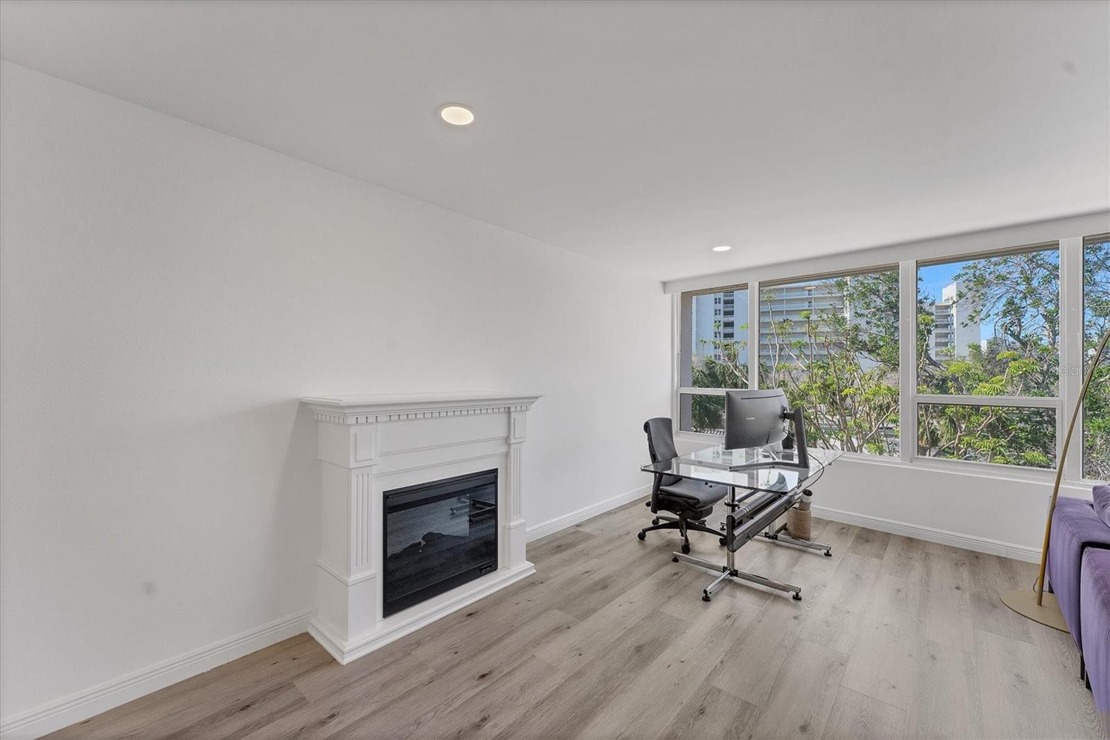 100 SANDS POINT RD #323, LONGBOAT KEY, FL, 34228