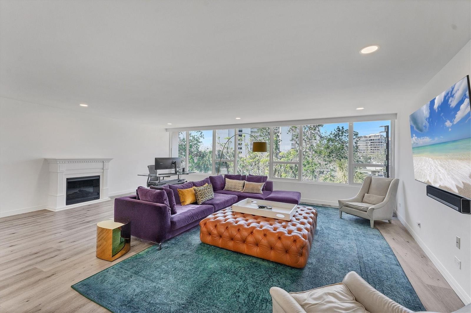 100 SANDS POINT RD #323, LONGBOAT KEY, FL, 34228