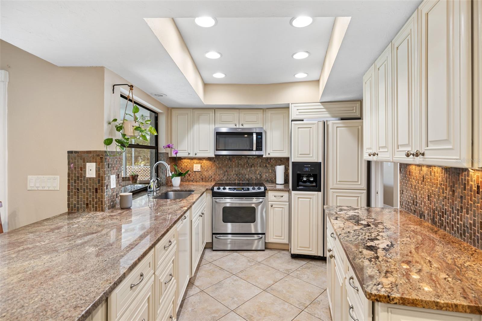 5575 BENEVA WOODS CIR, SARASOTA, FL, 34233