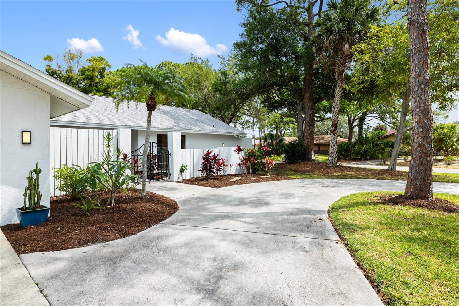 5575 BENEVA WOODS CIR, SARASOTA, FL, 34233