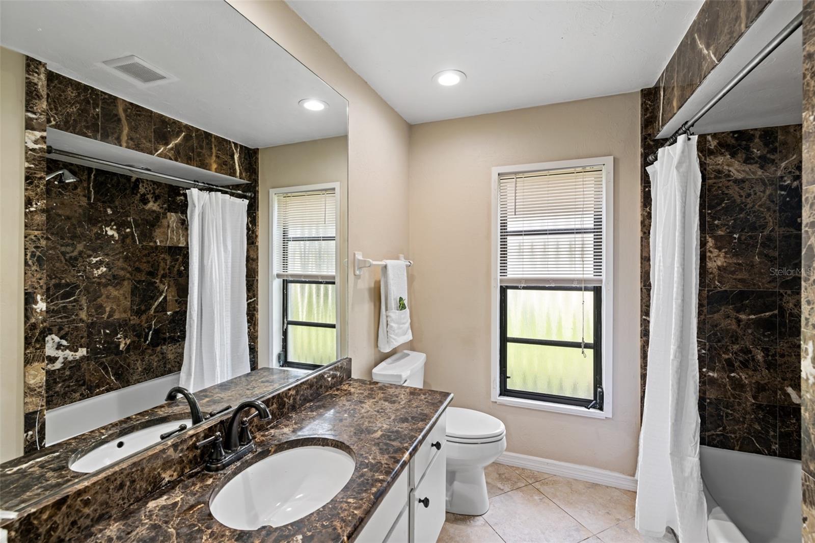 5575 BENEVA WOODS CIR, SARASOTA, FL, 34233