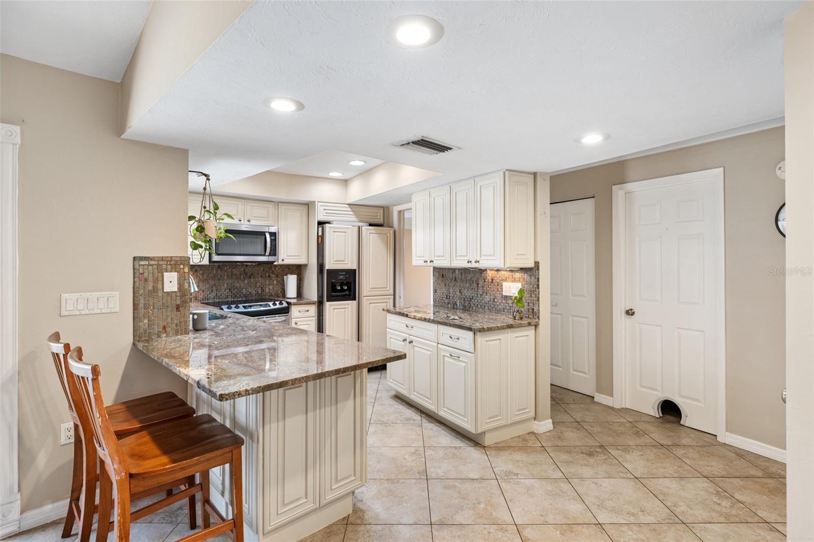 5575 BENEVA WOODS CIR, SARASOTA, FL, 34233