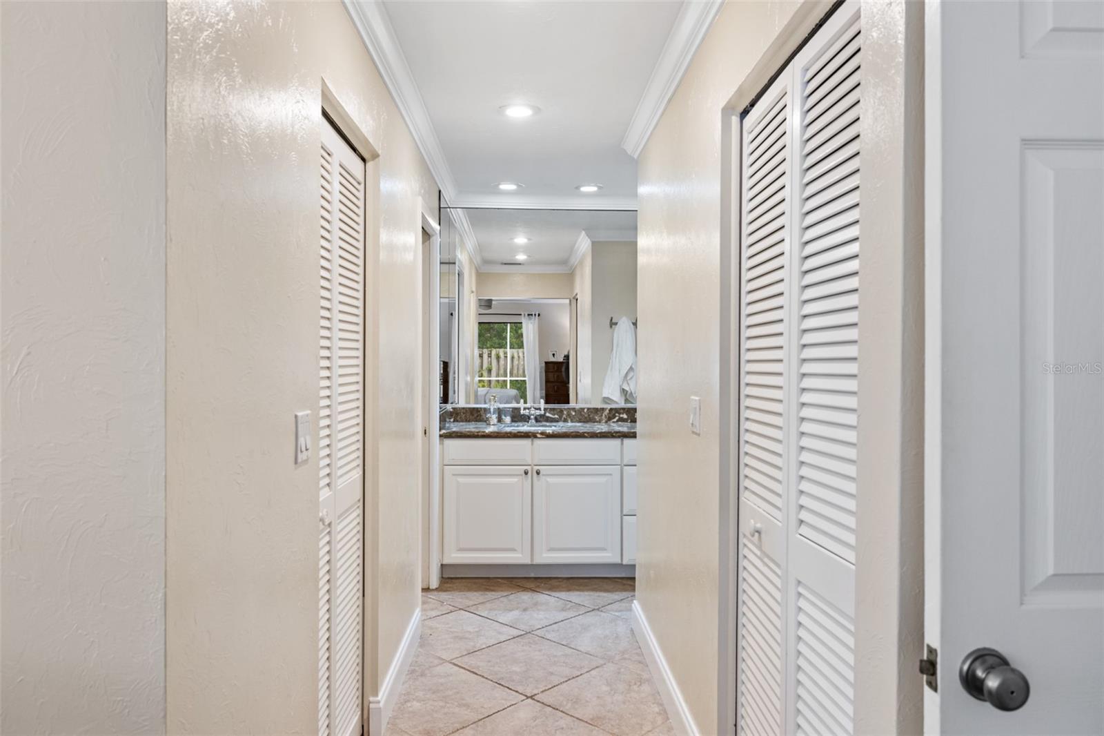 5575 BENEVA WOODS CIR, SARASOTA, FL, 34233
