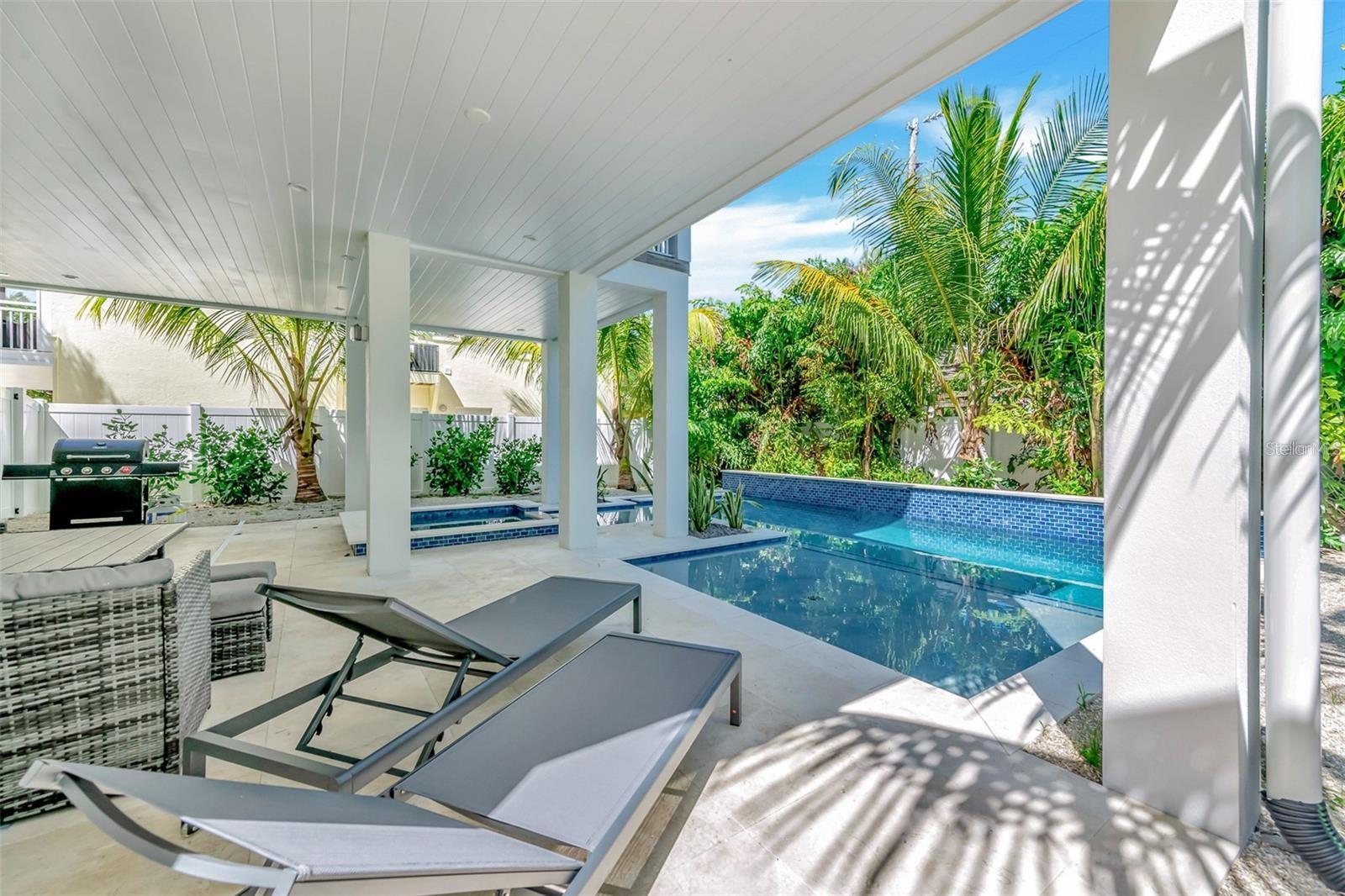 3017 AVENUE E, HOLMES BEACH, FL, 34217