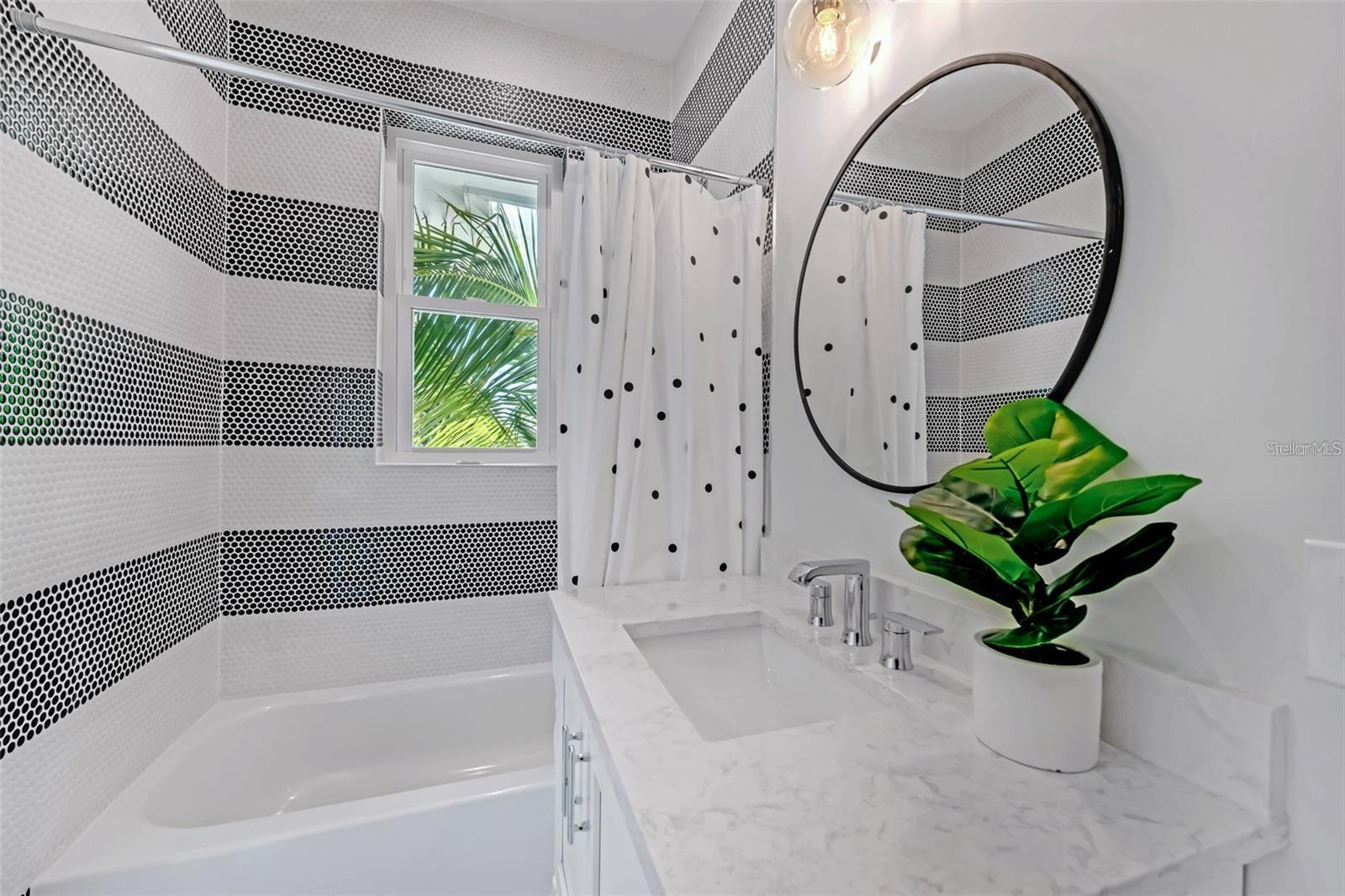 3017 AVENUE E, HOLMES BEACH, FL, 34217