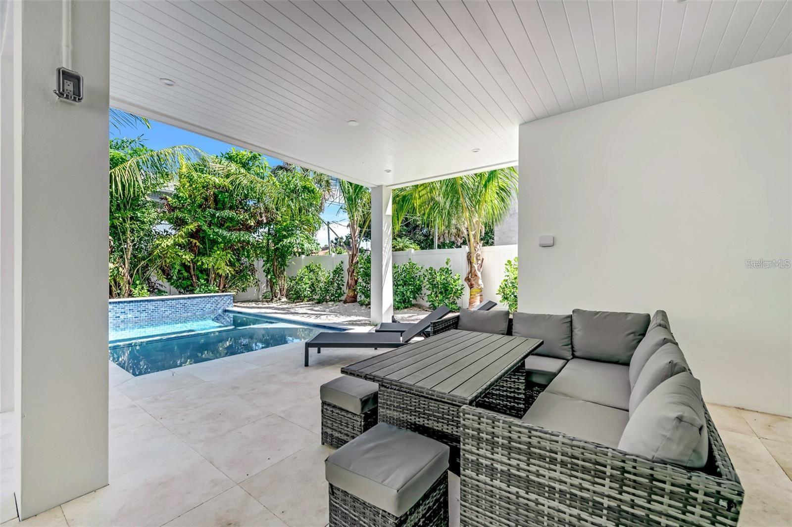 3017 AVENUE E, HOLMES BEACH, FL, 34217