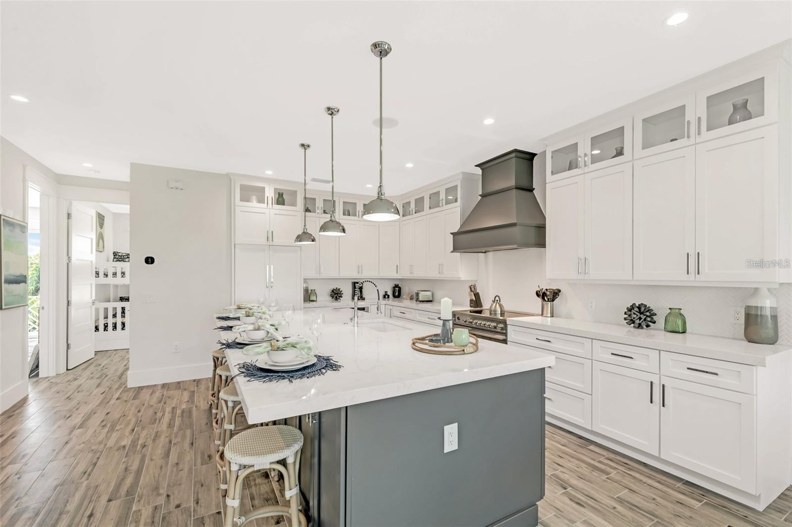 3017 AVENUE E, HOLMES BEACH, FL, 34217