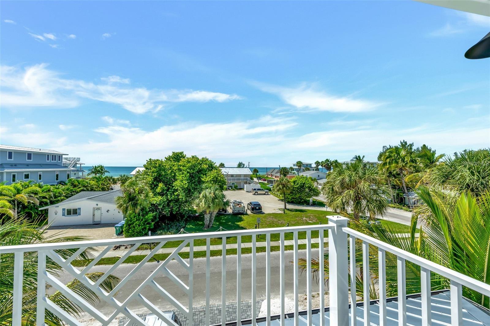 3017 AVENUE E, HOLMES BEACH, FL, 34217