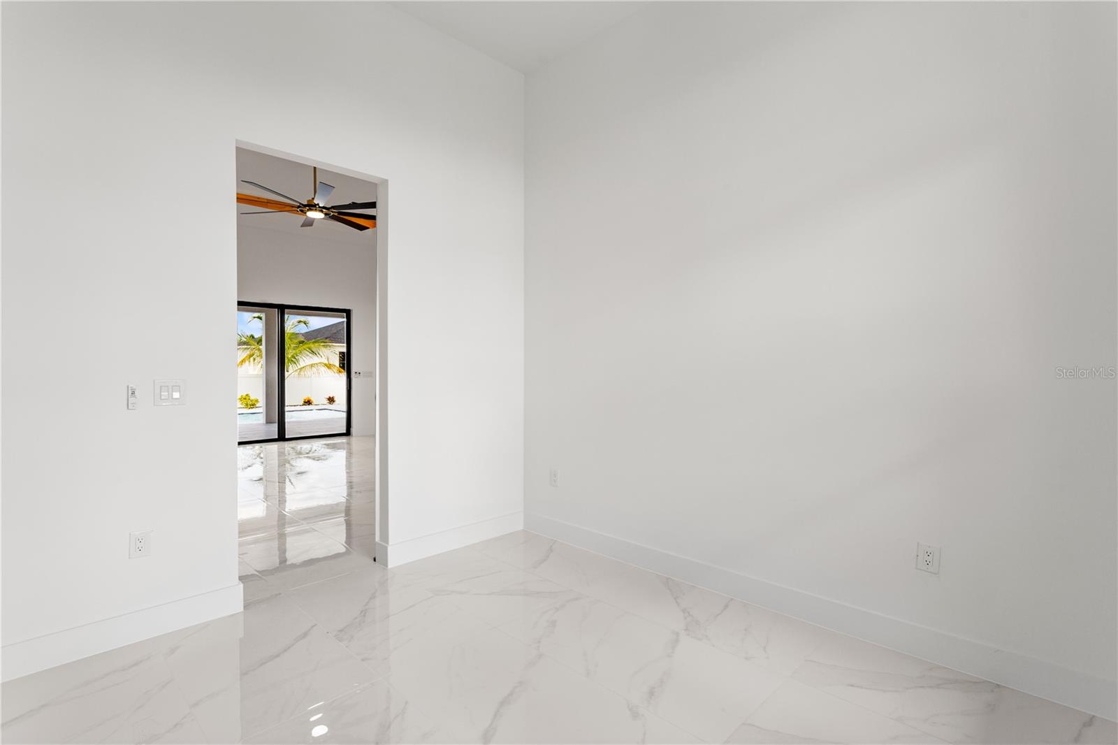 128 SW 35TH AVE, CAPE CORAL, FL, 33991