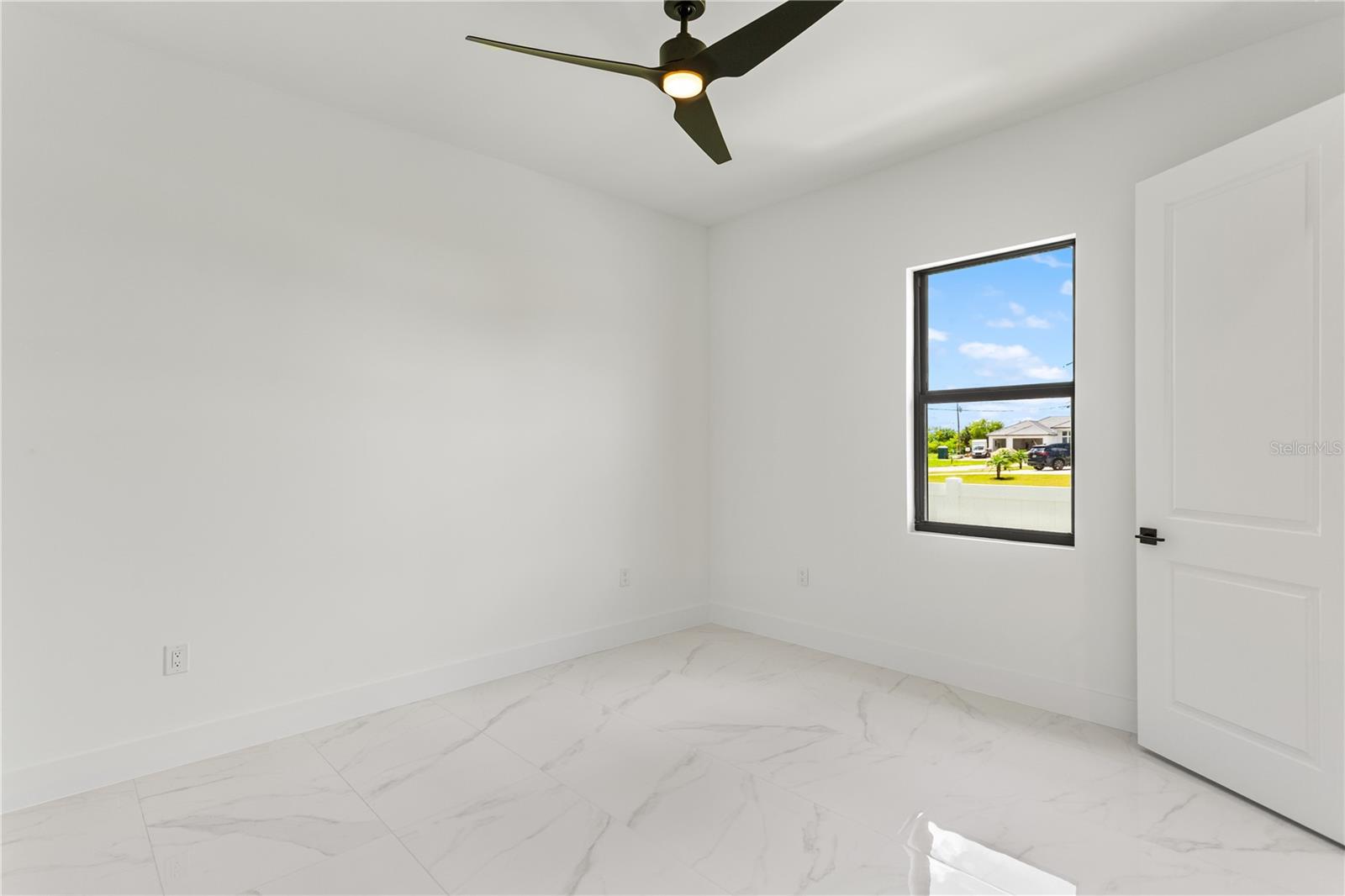 128 SW 35TH AVE, CAPE CORAL, FL, 33991