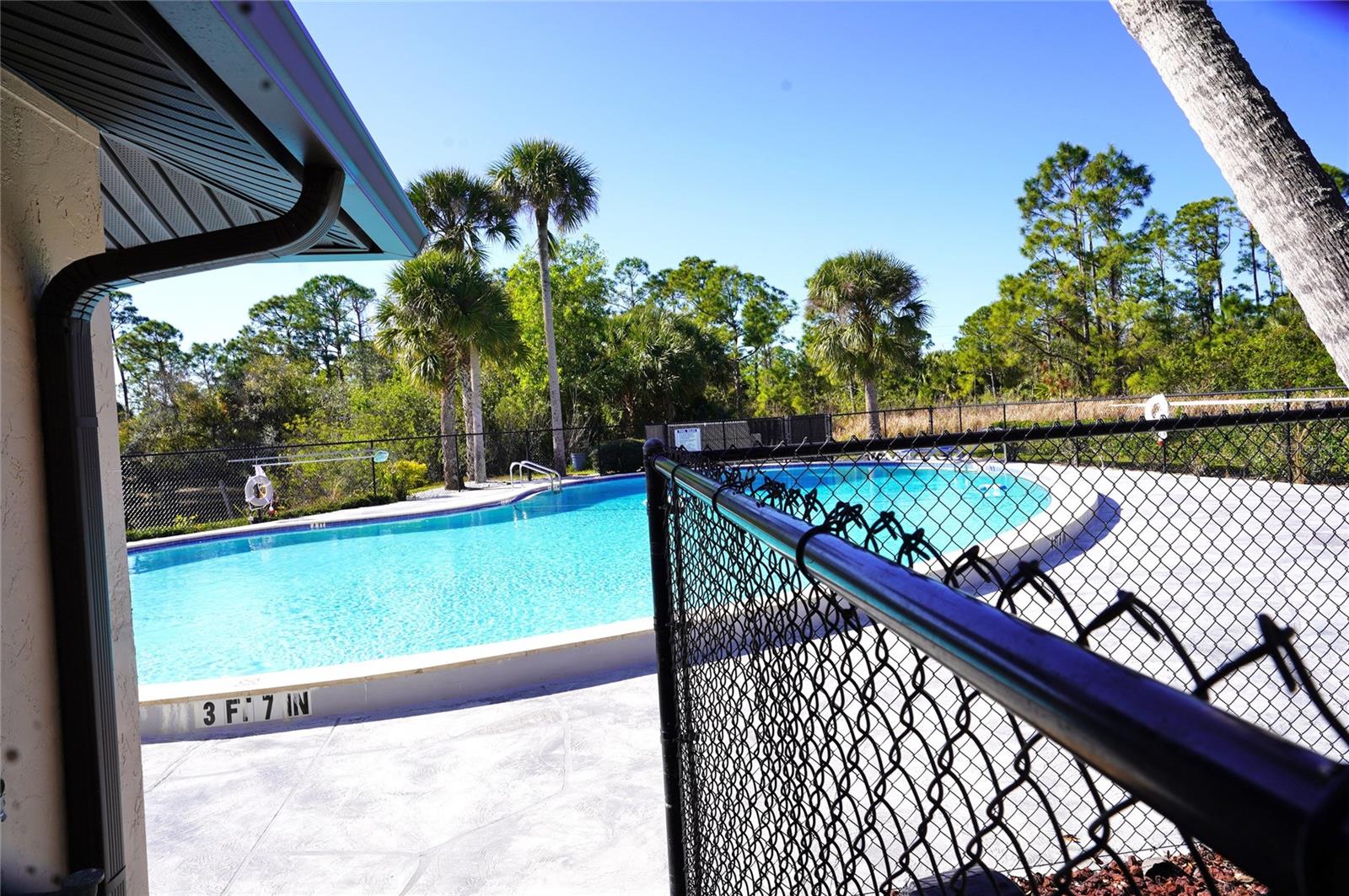 C7503200 Property Photo