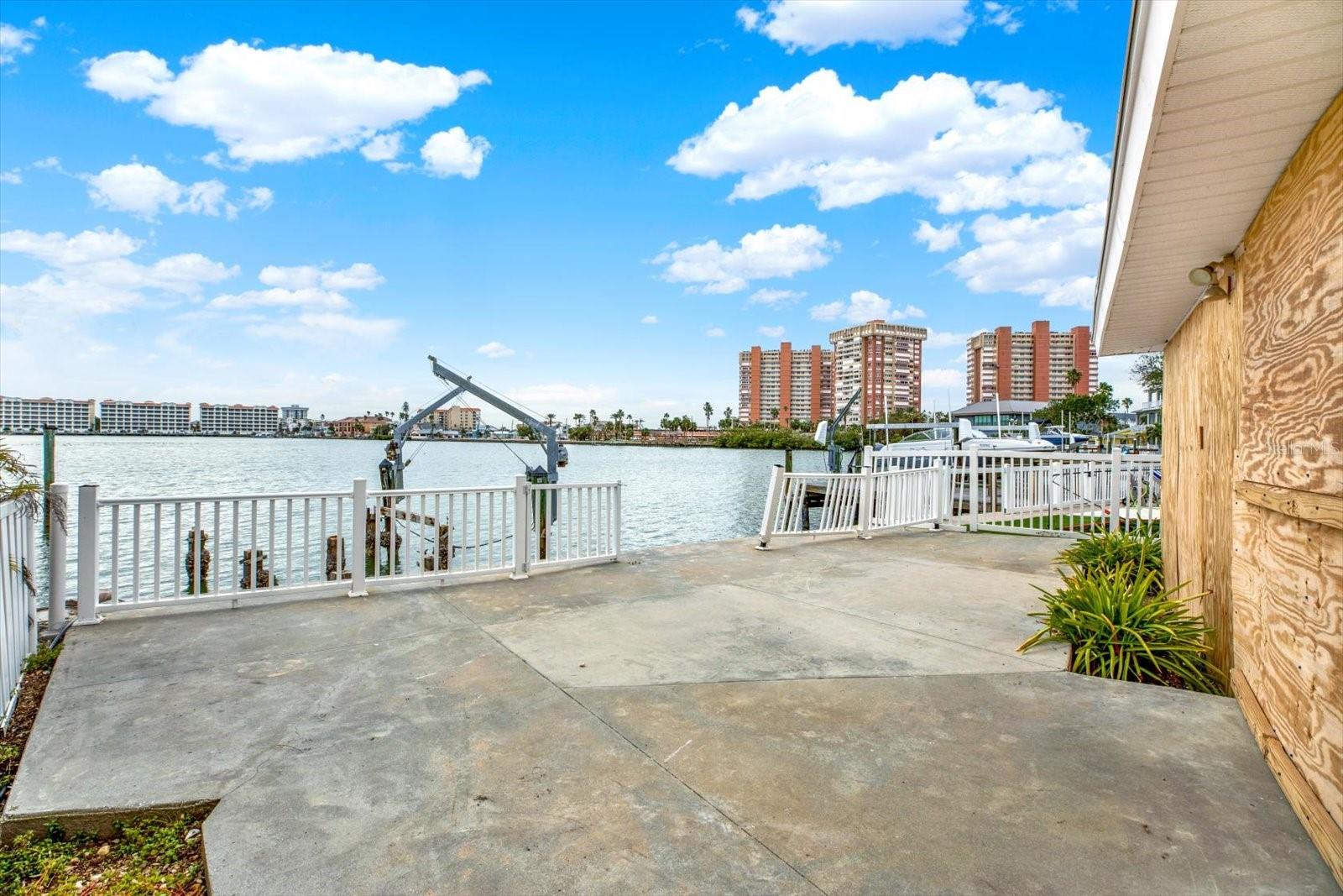 501 180TH AVE E, REDINGTON SHORES, FL, 33708