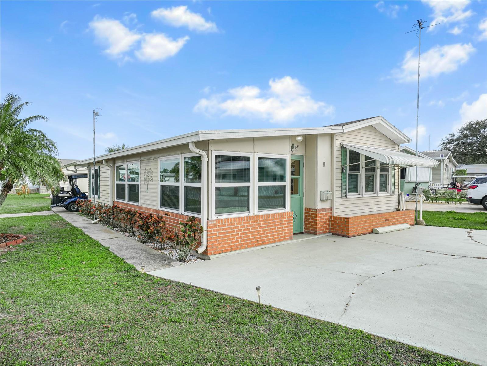 K4902769 Property Photo