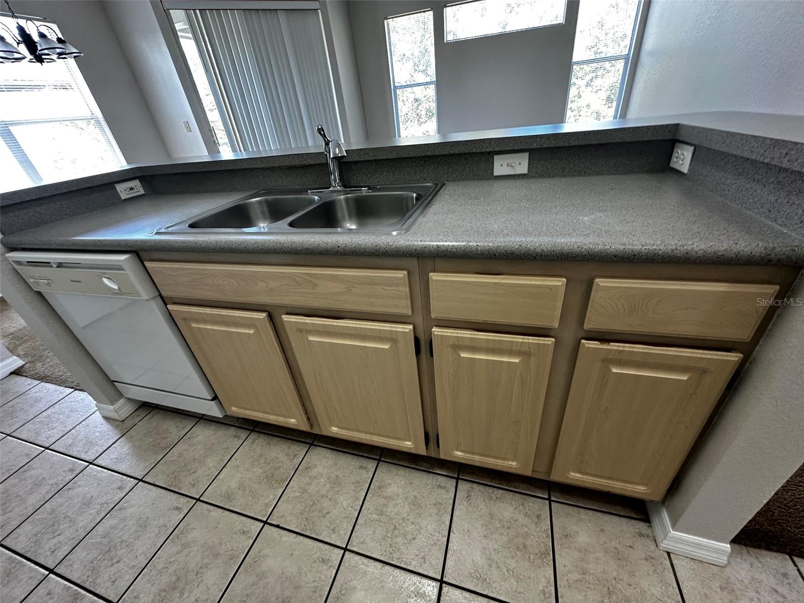 5707 LEGACY CRESCENT PL #303, RIVERVIEW, FL, 33578