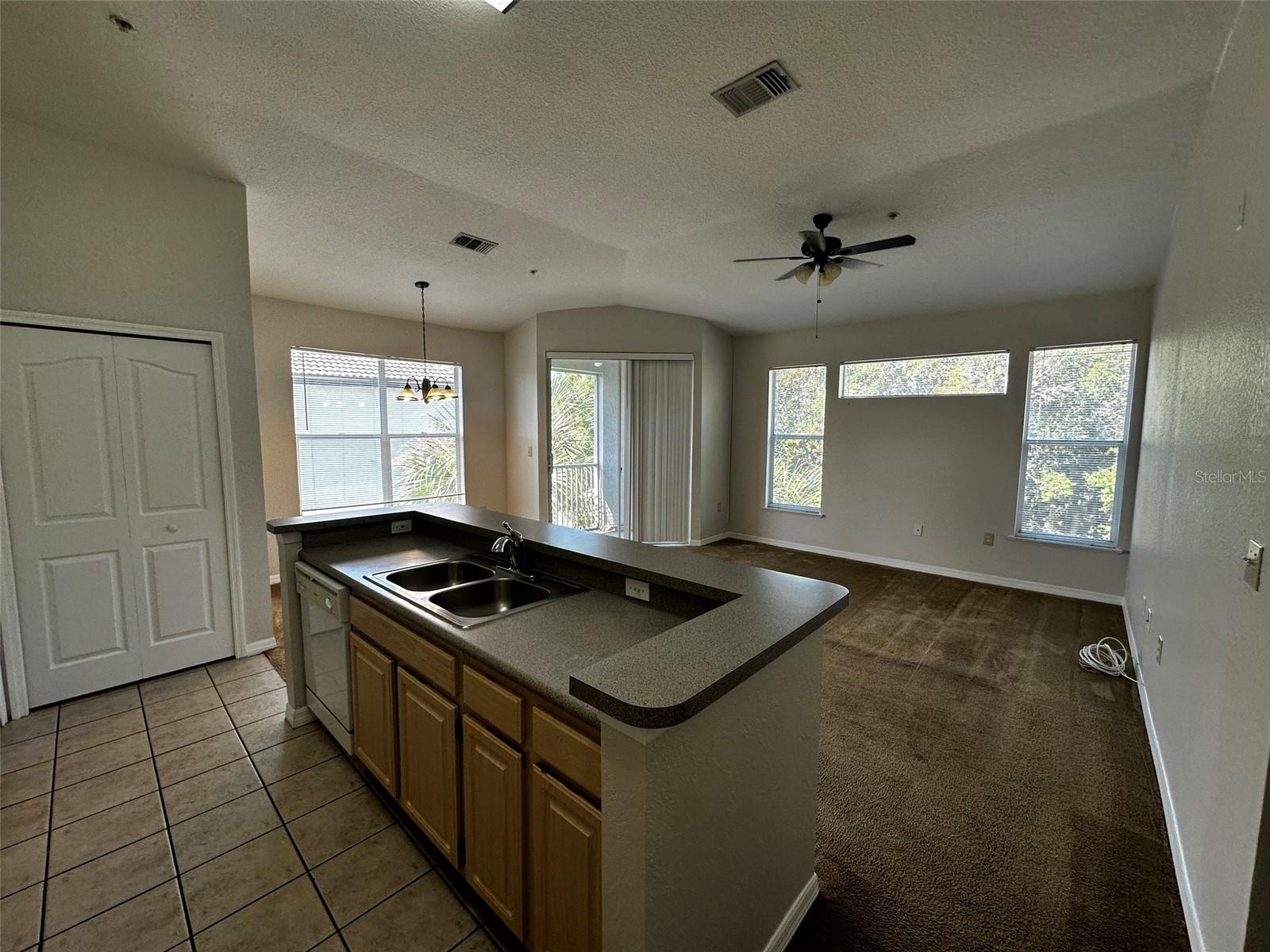 5707 LEGACY CRESCENT PL #303, RIVERVIEW, FL, 33578