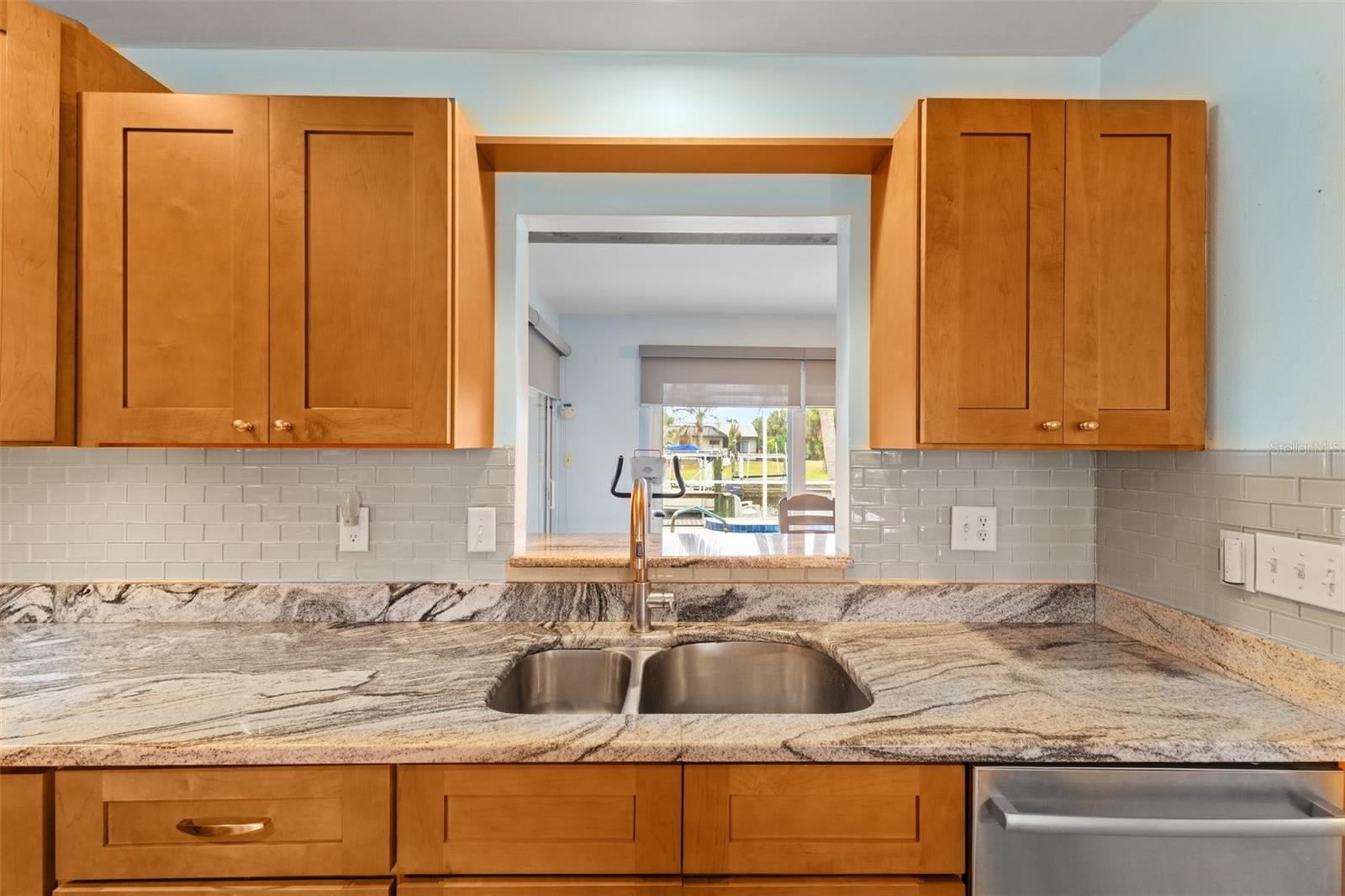 18170 AVONSDALE CIR, PORT CHARLOTTE, FL, 33948