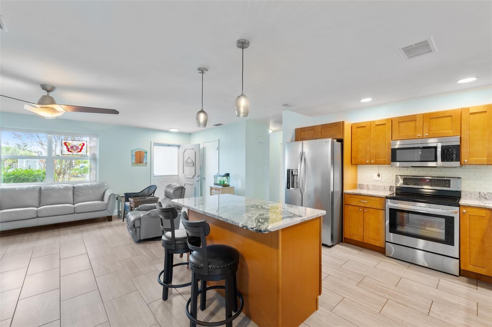 18170 AVONSDALE CIR, PORT CHARLOTTE, FL, 33948