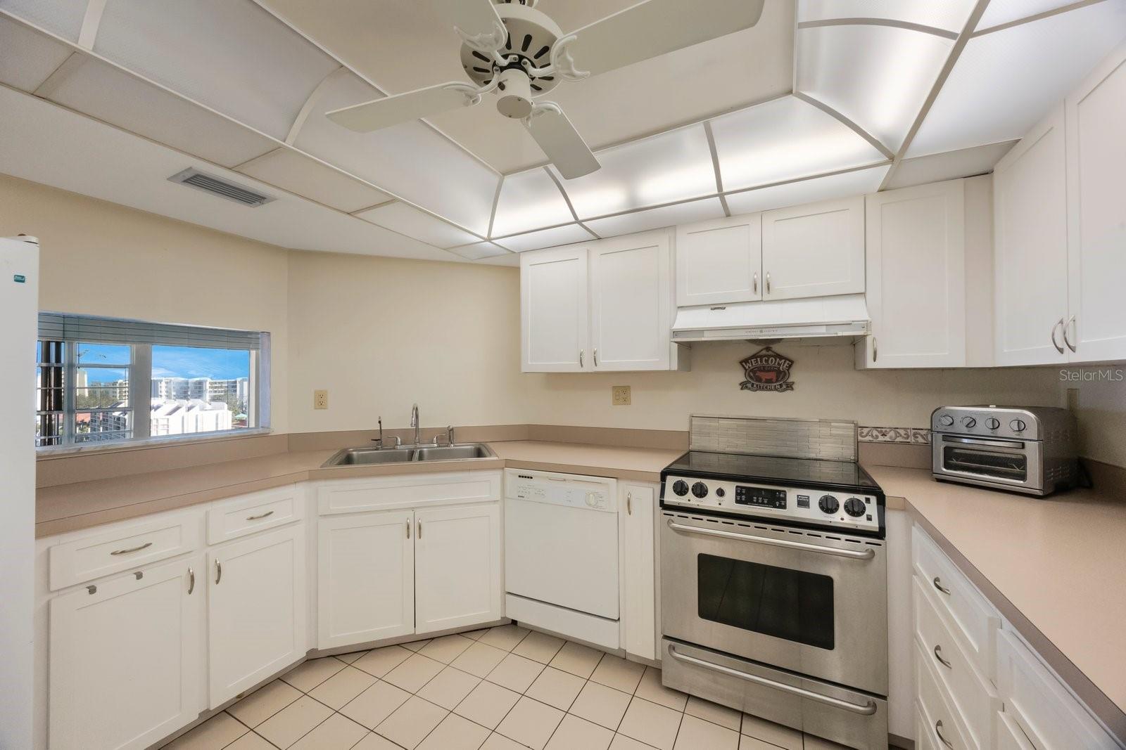 7400 SUN ISLAND DR S #806, SOUTH PASADENA, FL, 33707