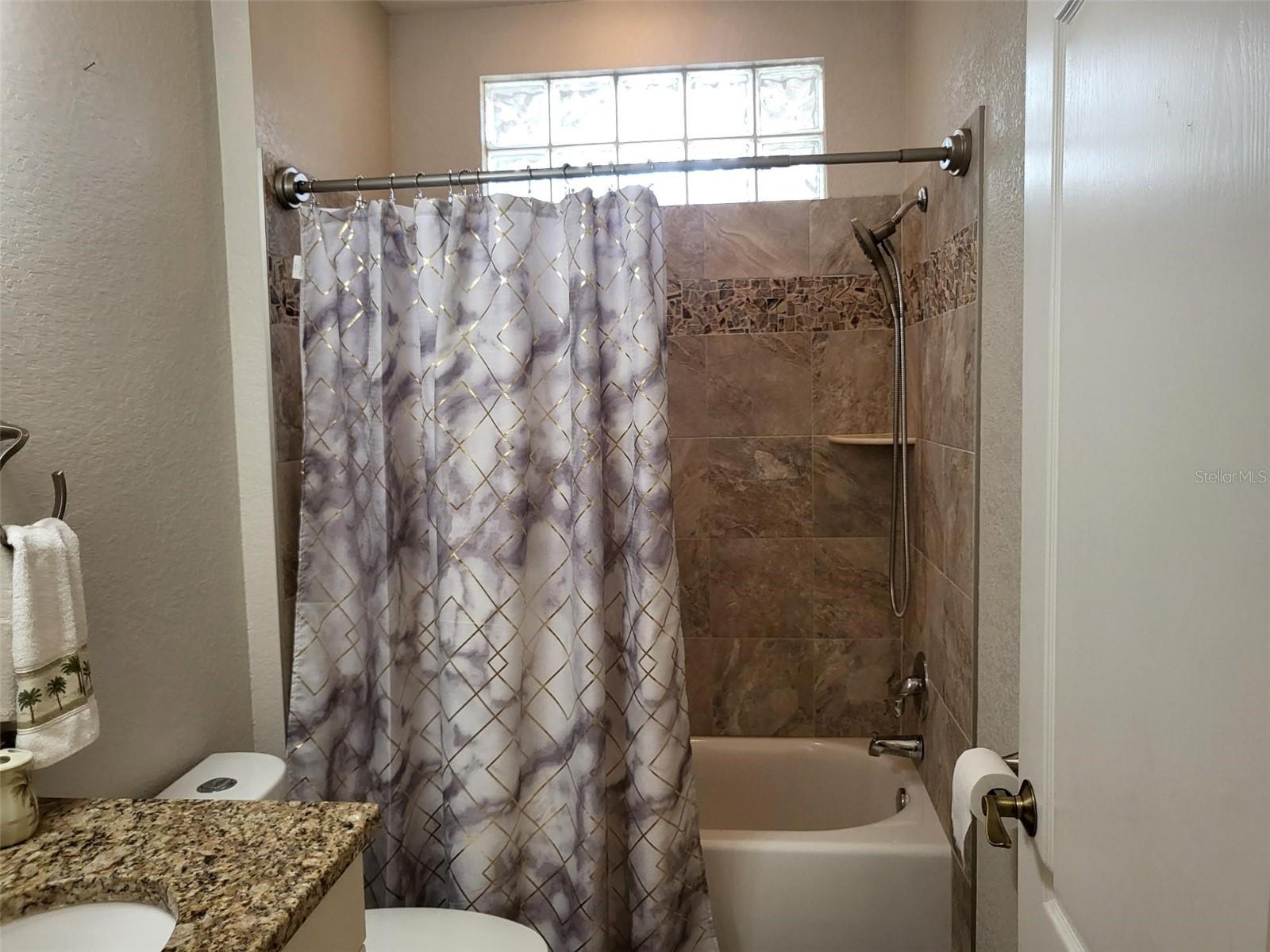 201 AUBURN WOODS CIR, VENICE, FL, 34292