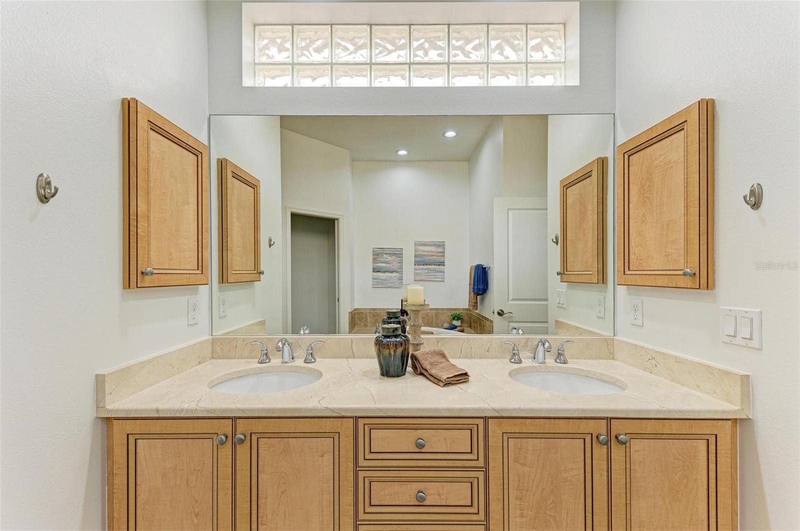 5023 TOBERMORY WAY, BRADENTON, FL, 34211