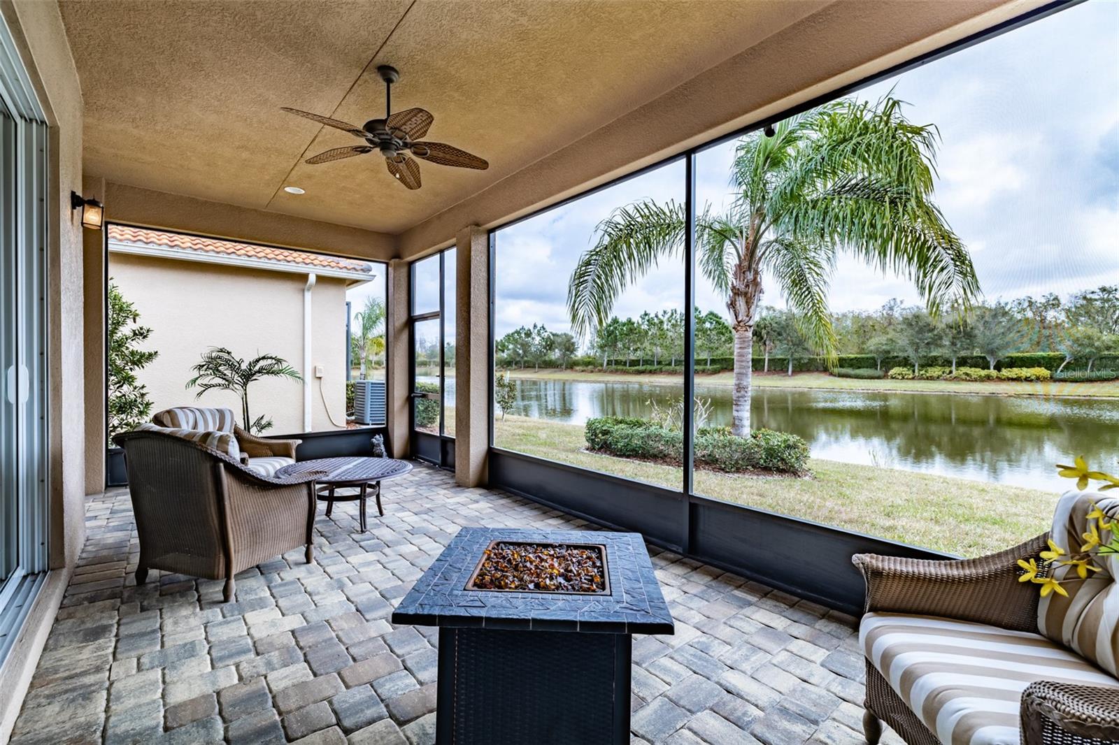 4840 GRAND BANKS DR, WIMAUMA, FL, 33598