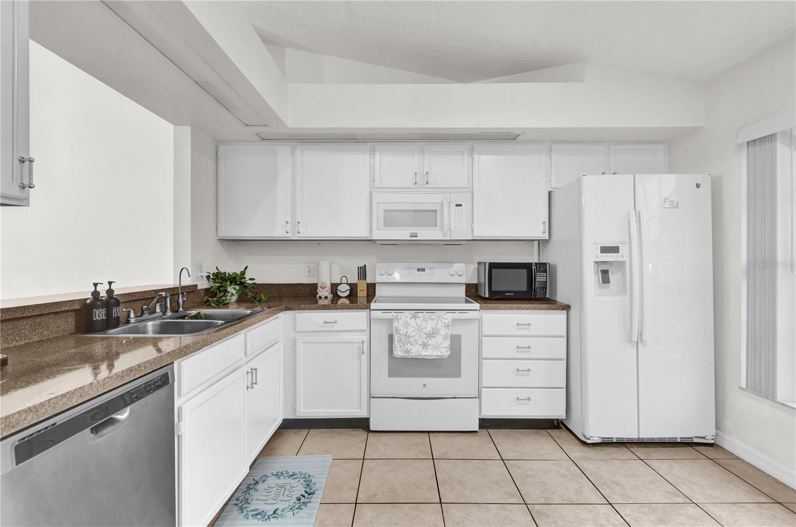 14657 LAGUNA BEACH CIR, ORLANDO, FL, 32824