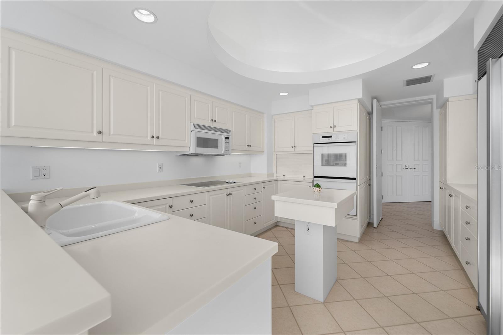 3030 GRAND BAY BLVD #396, LONGBOAT KEY, FL, 34228