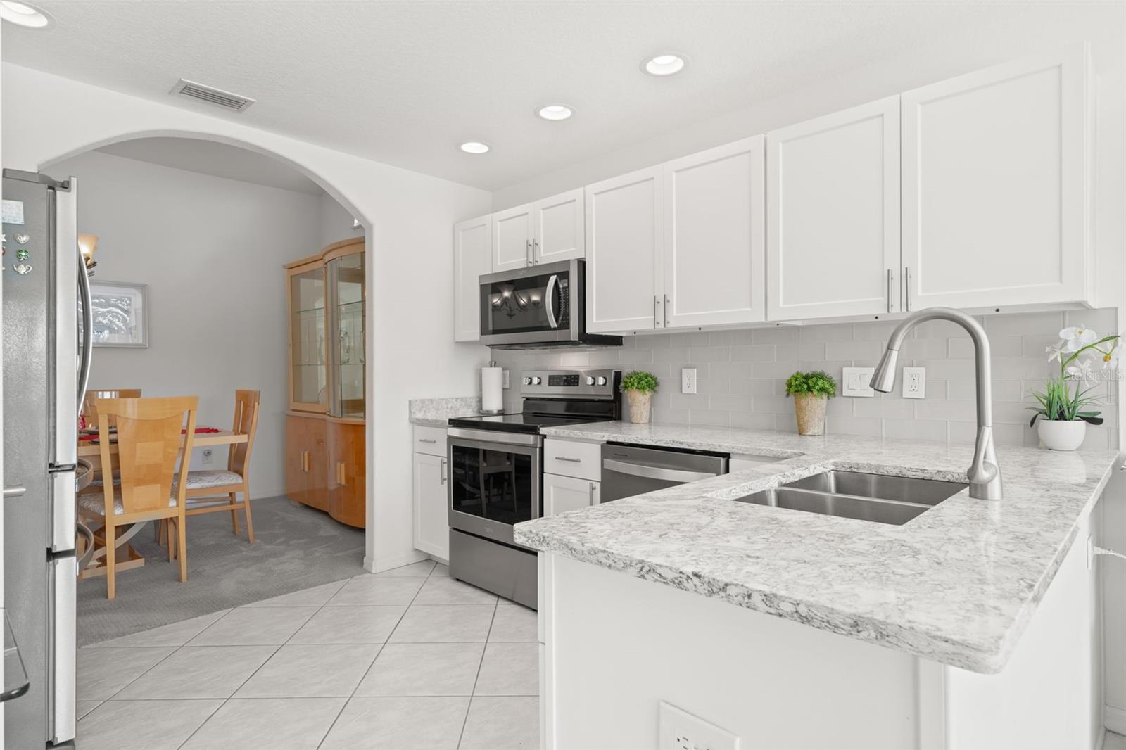 553 DOVE TER W, OLDSMAR, FL, 34677