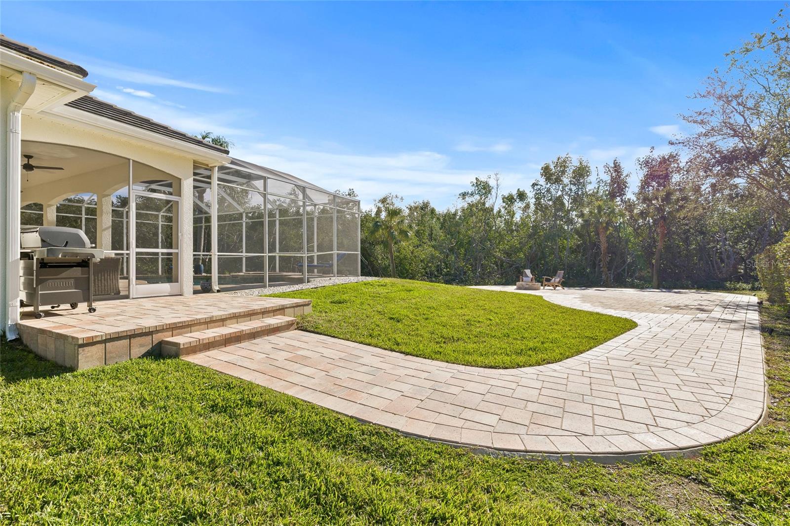 1237 DARLINGTON OAK CIR NE, ST PETERSBURG, FL, 33703