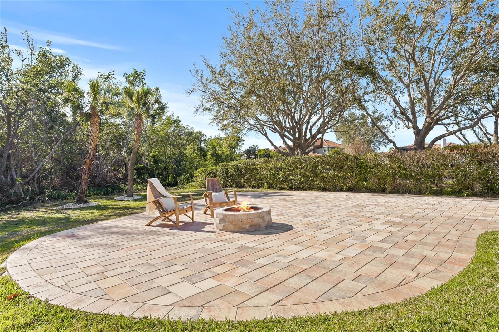 1237 DARLINGTON OAK CIR NE, ST PETERSBURG, FL, 33703