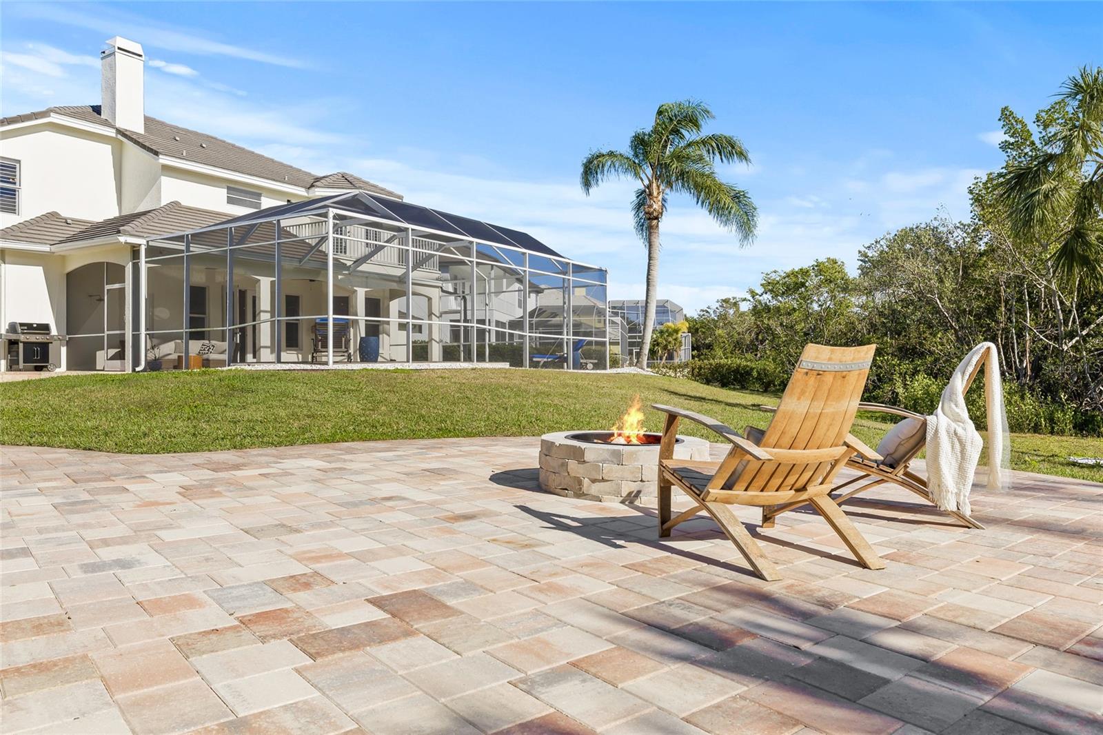 1237 DARLINGTON OAK CIR NE, ST PETERSBURG, FL, 33703
