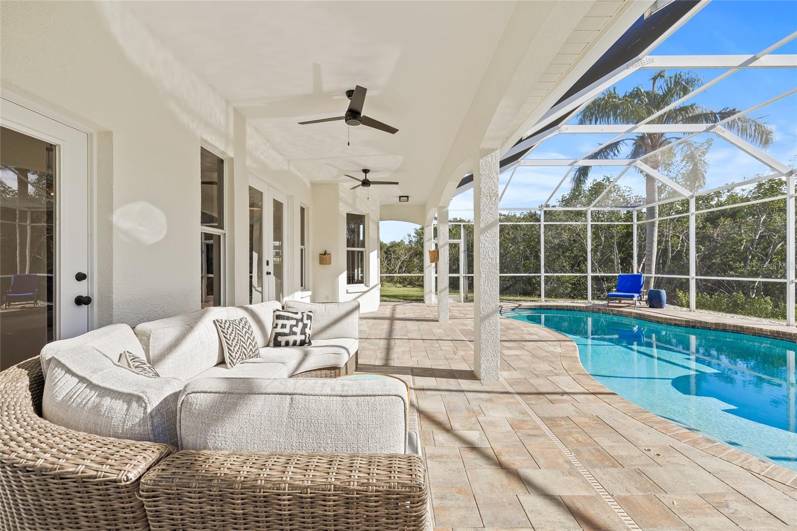 1237 DARLINGTON OAK CIR NE, ST PETERSBURG, FL, 33703